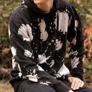 ZOX Mens Pullover Sweatshirt Size Medium‎ Bleach Splatter Hoodie Black White